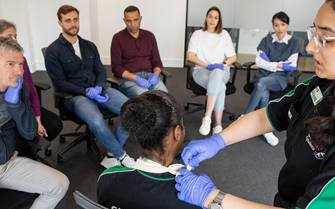 A class learning about first aid.